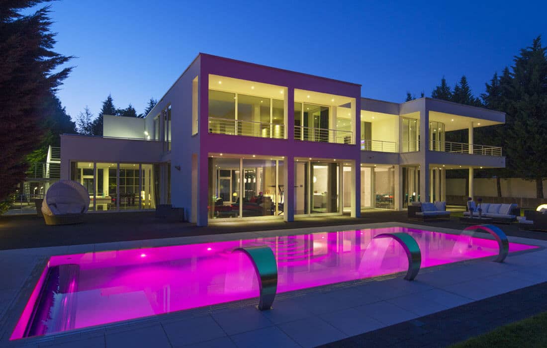 Fluvo gamintojo baseino įranga - baseino apšvietimas