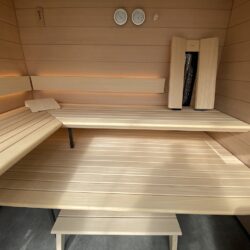 KLAFS Aura sauna su infraraudonųjų spindulių sėdyne