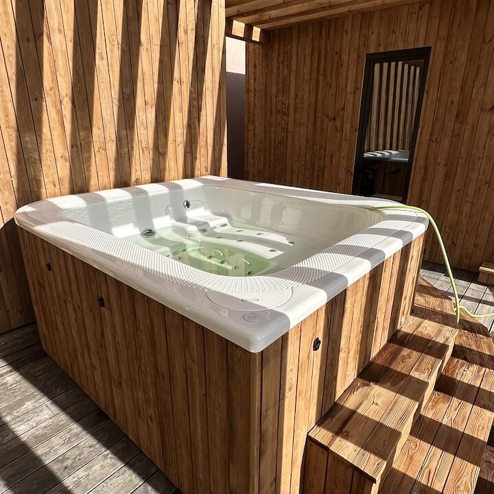 Jacuzzi Virtus masažinis baseinas